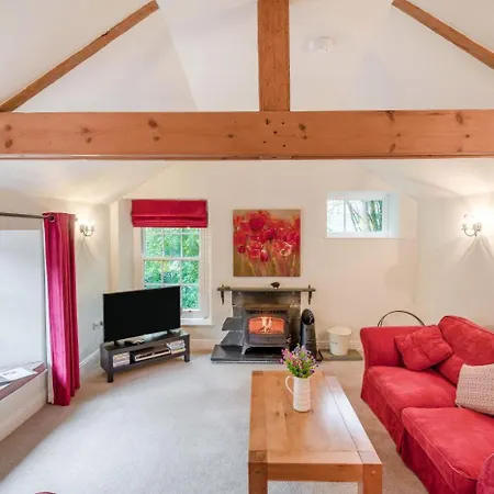 4 Bed In Outgate Oc-c32992 * ホークスヘッド