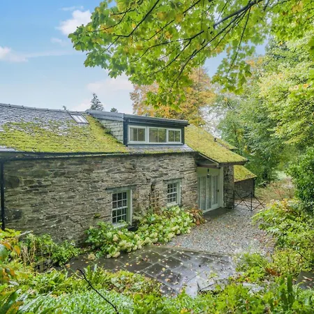 4 Bed In Outgate Oc-c32992