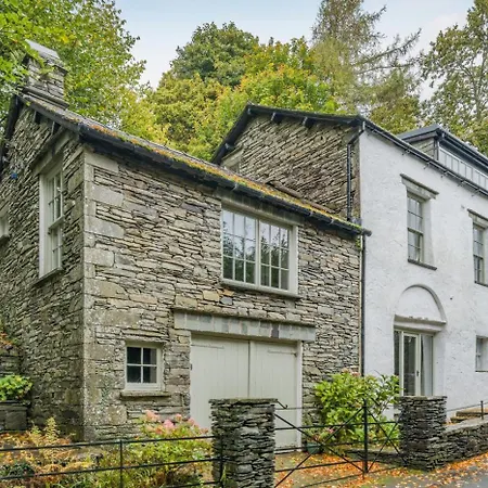 4 Bed In Outgate Oc-c32992 *