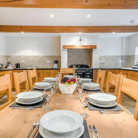 4 Bed In Outgate Oc-c32992 Prázdninový dům Hawkshead