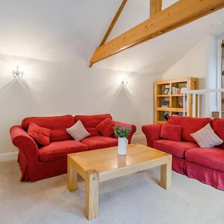 4 Bed In Outgate Oc-c32992 *