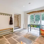 4 Bed In Outgate Oc-c32992